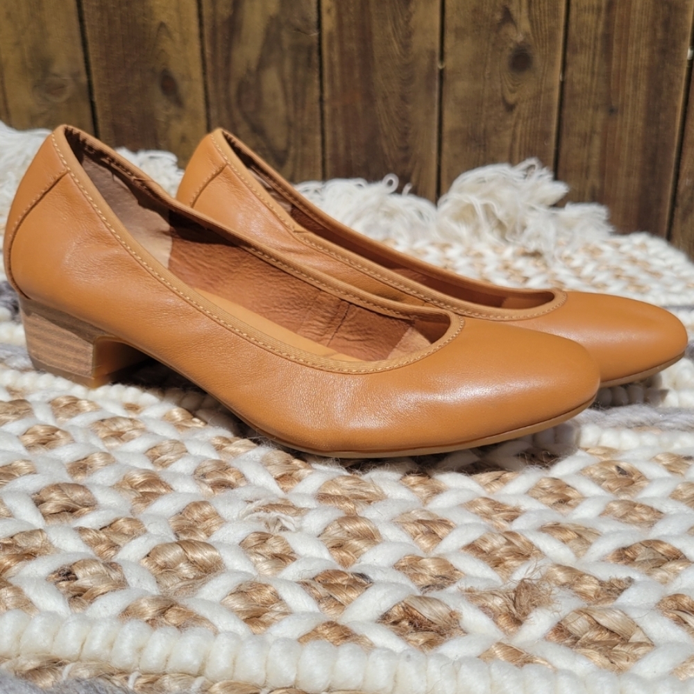 Born leather heels